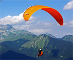 Parapente aux abords du Palastre